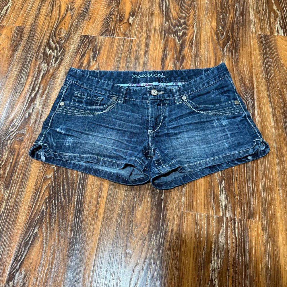 Y2K Maurices Womens Dark Wash Low Rise Denim Shorts Distressed 5/6 32